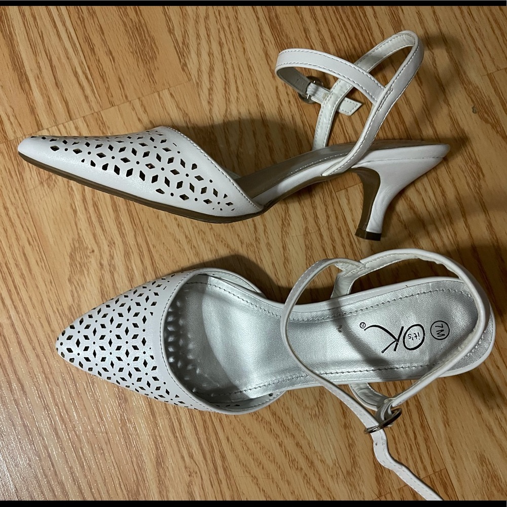 Heels - Picture 4 of 4